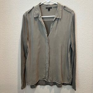 James Perse Grey Contrast Fabric Split Neck Button Front Blouse - Size L - EUC